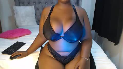 Snapshot of sexychocco_ chatting on December 4, 2025, 6:12 am sexychocco online show from December 4, 2025, 6:12 am