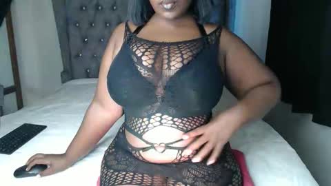 Snapshot of sexychocco_ chatting on April 12, 2026, 12:10 pm sexychocco online show from April 12, 2026, 12:10 pm