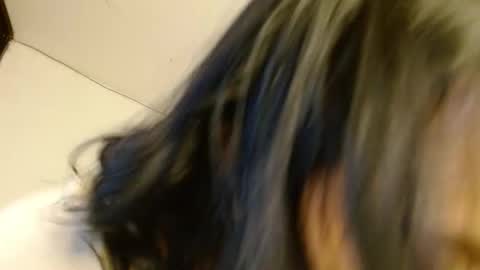 Eva online show from November 28, 2025, 3:53 am