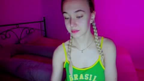 Sophia online show from December 6, 2024, 7:54 am