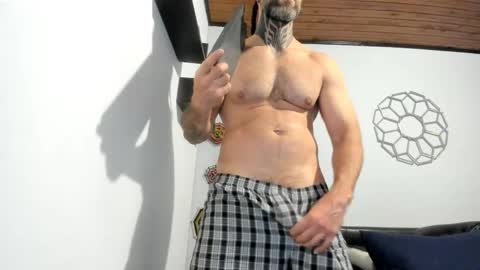 Snapshot of sexycolombian2022 chatting on April 27, 2026, 2:04 pm Antonioylola online show from April 27, 2026, 2:04 pm