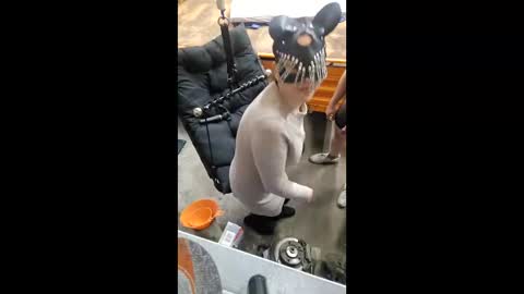 Sexy couple with a squirting lady online show from April 19, 2026, 4:39 pm