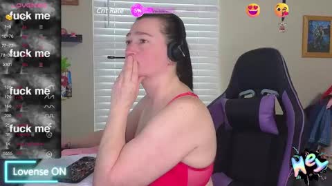 Snapshot of sexydistraction1 chatting on February 19, 2025, 7:48 pm SexyDistraction online show from February 19, 2025, 7:48 pm