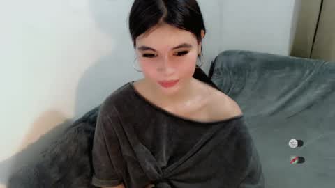 sexydollfox online show from November 17, 2025, 8:09 am