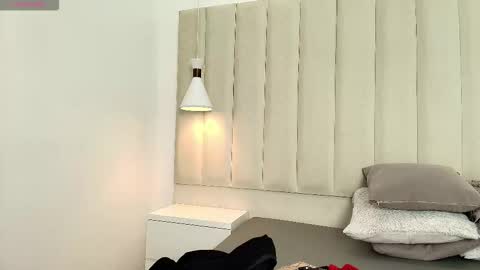 Vanessa online show from November 14, 2025, 8:29 pm