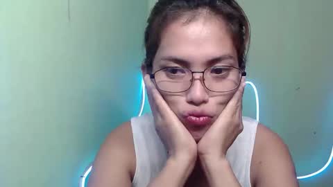 sexyemie29 online show from December 19, 2025, 10:44 am