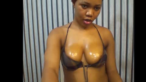 sexyeye368293 online show from October 8, 2025, 7:55 pm