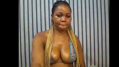 sexyeye368293 online show from October 29, 2025, 12:24 am