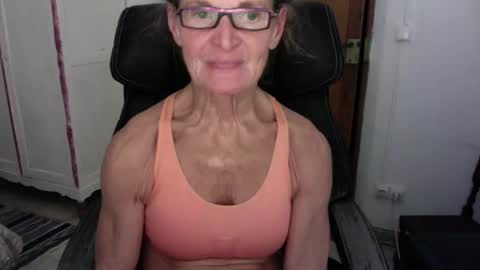 Snapshot of sexyfit58 chatting on December 20, 2024, 11:47 pm SexyFit58 online show from December 20, 2024, 11:47 pm