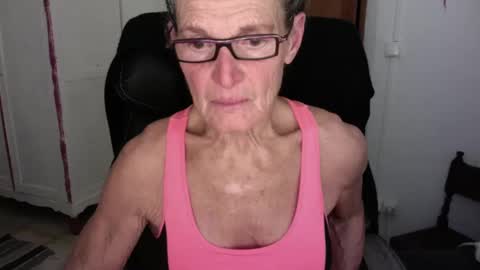 Snapshot of sexyfit58 chatting on January 8, 2025, 11:52 pm SexyFit58 online show from January 8, 2025, 11:52 pm