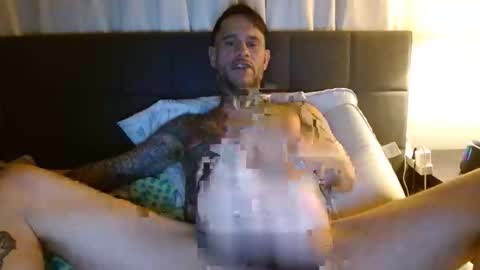 Snapshot of sexyfitdaddy chatting on March 27, 2026, 11:59 pm Sexy Fit Daddy online show from March 27, 2026, 11:59 pm