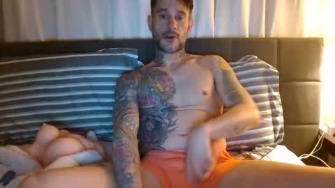 Snapshot of sexyfitdaddy chatting on April 7, 2026, 5:19 am Sexy Fit Daddy online show from April 7, 2026, 5:19 am