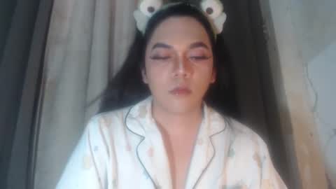 TYRA 3 online show from April 12, 2026, 12:15 am