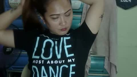 sexyhot_mama4you online show from November 27, 2025, 4:03 am