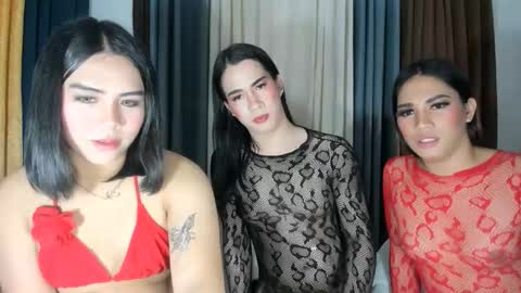 Snapshot of sexyhotladyboy4u chatting on September 17, 2025, 2:30 pm kara miya nina online show from September 17, 2025, 2:30 pm