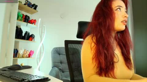 katalina larson online show from October 7, 2025, 3:36 am