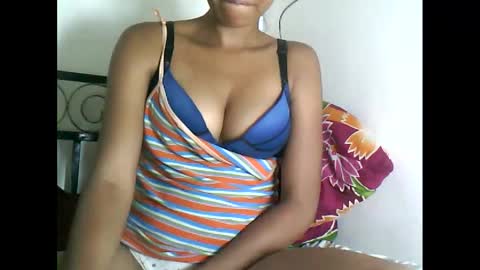 Snapshot of sexylarra12 chatting on January 17, 2025, 2:50 am sexylarra12 online show from January 17, 2025, 2:50 am