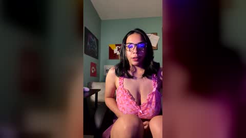 Snapshot of sexylatina988 chatting on May 16, 2026, 3:36 am sexylatina988 online show from May 16, 2026, 3:36 am