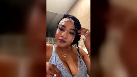 Snapshot of sexylatincouple chatting on February 25, 2026, 10:47 am SEXYLATINCOUPLE online show from February 25, 2026, 10:47 am