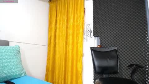 sexylatinssx online show from January 30, 2025, 7:48 pm