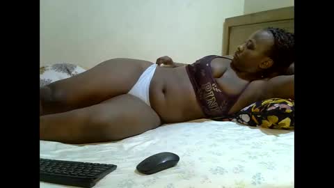 Snapshot of sexylinaa_ chatting on February 12, 2025, 9:10 am Sexylina online show from February 12, 2025, 9:10 am