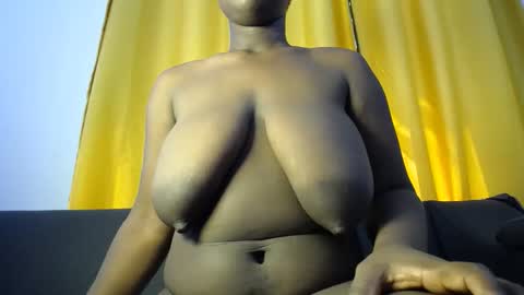 Sexy Melanin online show from April 21, 2026, 7:03 am