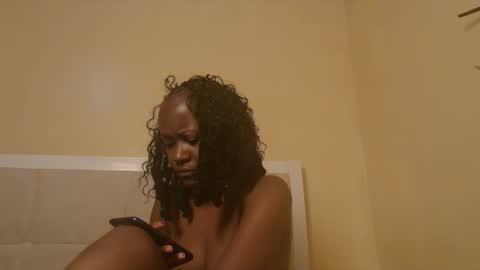 Miss mia online show from September 14, 2025, 2:05 pm