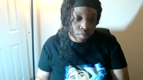 Snapshot of sexymona1218 chatting on April 23, 2026, 8:02 am SexyMona online show from April 23, 2026, 8:02 am