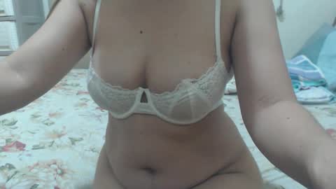 sexymye online show from January 11, 2026, 1:05 pm