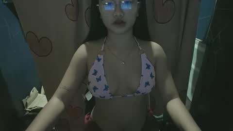 RACHELLE online show from November 20, 2025, 8:41 pm