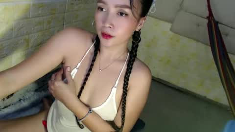 Snapshot of sexypinaymiya chatting on December 13, 2024, 2:54 am Miyah online show from December 13, 2024, 2:54 am