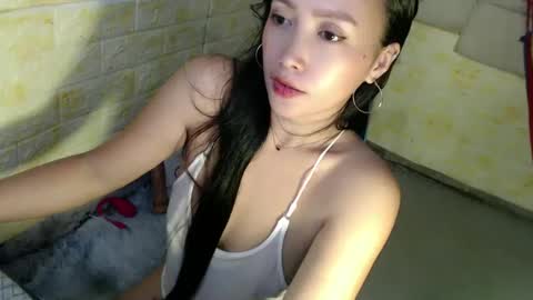 Snapshot of sexypinaymiya chatting on December 16, 2024, 8:41 am Miyah online show from December 16, 2024, 8:41 am