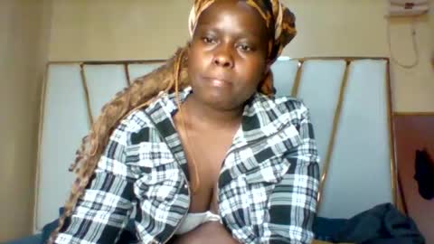 Snapshot of sexypussy983 chatting on July 8, 2026, 4:17 am Micky online show from July 8, 2026, 4:17 am