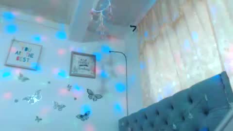 Snapshot of sexysafiravenus chatting on March 6, 2025, 5:43 pm Venus Independent Model online show from March 6, 2025, 5:43 pm