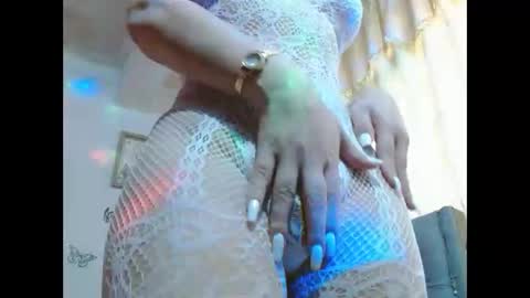 Snapshot of sexysafiravenus chatting on October 22, 2025, 5:13 pm Venus Independent Model online show from October 22, 2025, 5:13 pm