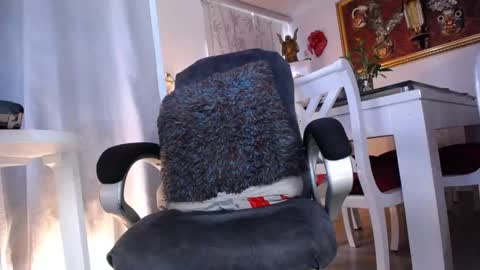    online show from February 11, 2025, 1:20 pm