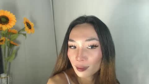 sexyshinixx online show from February 25, 2025, 8:09 pm