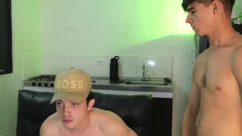 sexyskinnynaksu online show from May 15, 2026, 11:34 pm