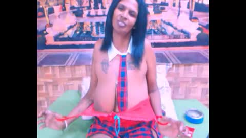 sexyva4u2luv online show from October 3, 2025, 6:05 pm