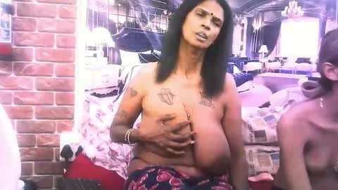 sexyva4u2luv online show from December 19, 2025, 10:00 am