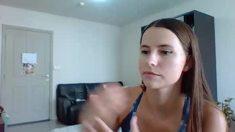 Snapshot of sexyviolettcat chatting on March 9, 2026, 2:15 am Victory online show from March 9, 2026, 2:15 am