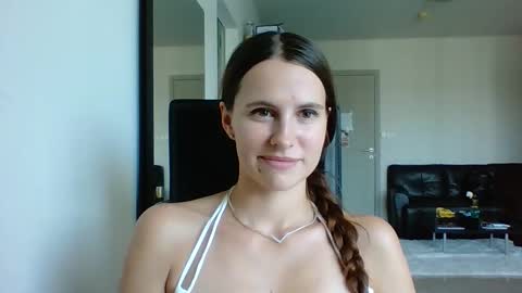 Snapshot of sexyviolettcat chatting on March 17, 2026, 7:23 am Victory online show from March 17, 2026, 7:23 am
