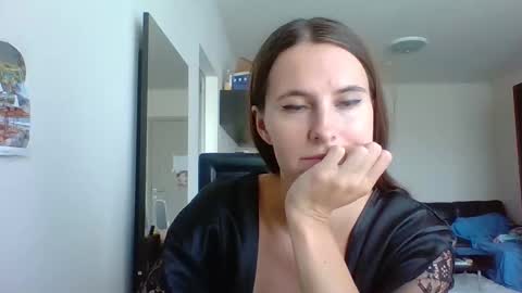 Snapshot of sexyviolettcat chatting on March 24, 2026, 3:11 am Victory online show from March 24, 2026, 3:11 am
