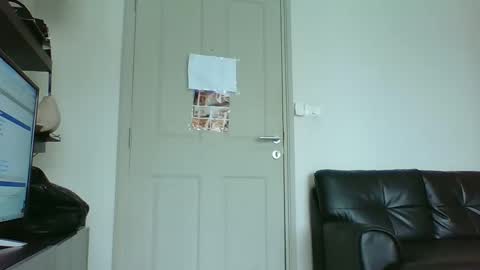 Snapshot of sexyviolettcat chatting on May 17, 2026, 6:44 am Victory online show from May 17, 2026, 6:44 am