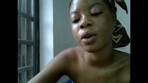 sexyxpeach online show from December 3, 2025, 8:34 am