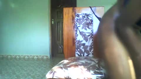 Snapshot of sexyy_tiny chatting on February 9, 2025, 1:25 pm Mel online show from February 9, 2025, 1:25 pm