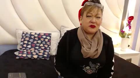 Mary online show from December 2, 2025, 11:37 am