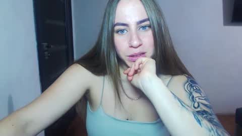 Snapshot of sexyyuliia777 chatting on October 14, 2025, 11:44 am Yuliia online show from October 14, 2025, 11:44 am