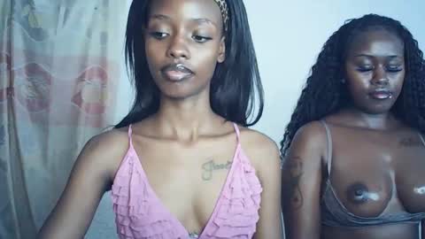 sexyzuriel online show from March 8, 2026, 4:44 pm