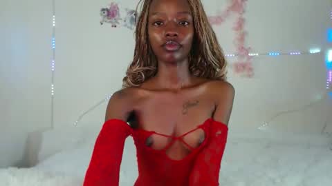 sexyzuriel online show from April 13, 2026, 8:53 am